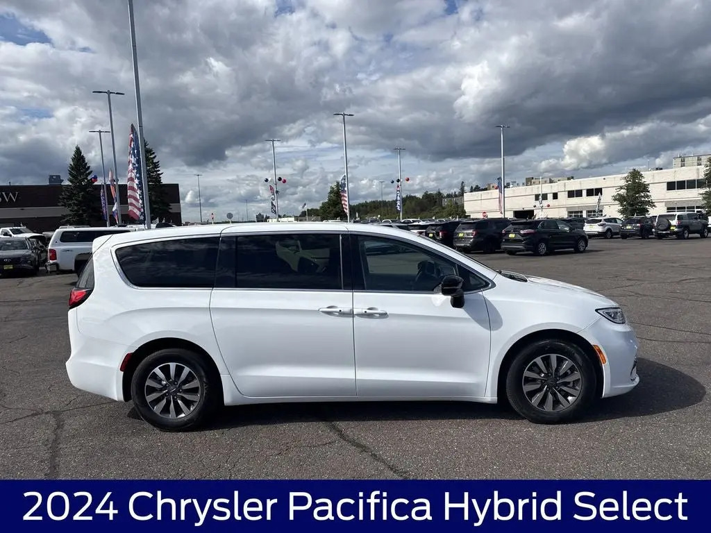 2024 Chrysler Pacifica Hybrid PHEV Select photo 5