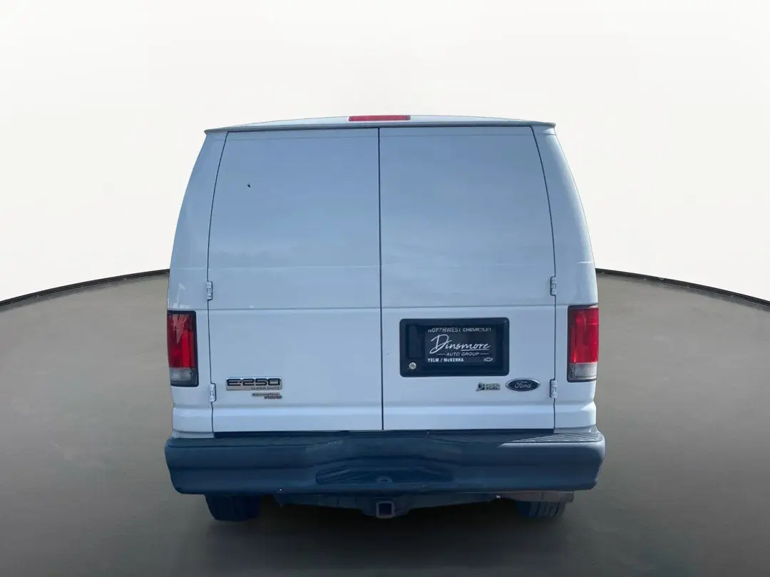 2014 Ford E-Series E-250 Van photo 4
