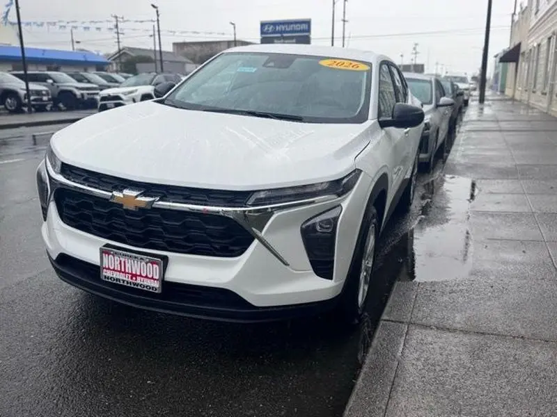 2026 Chevrolet Trax LS photo 3