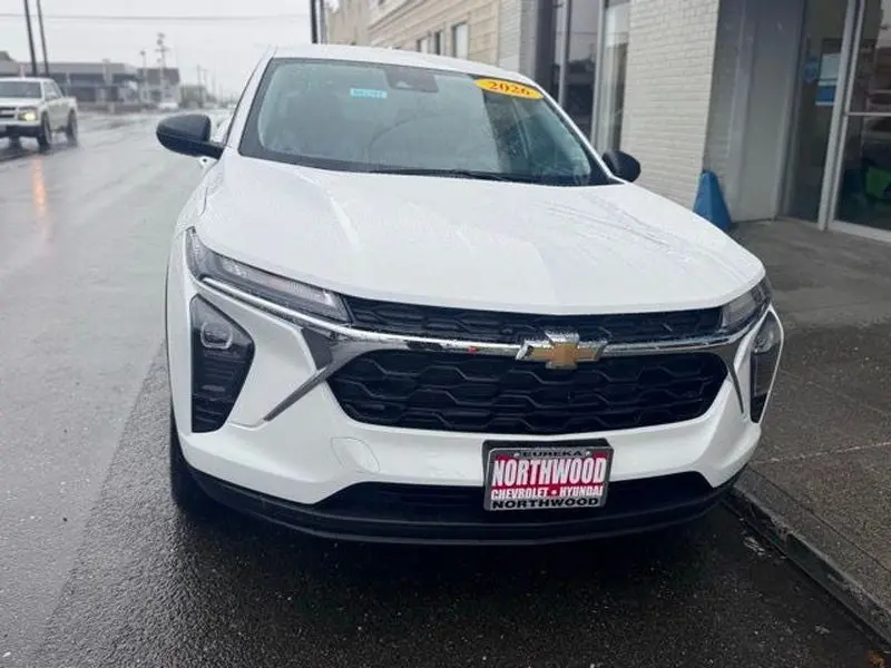 2026 Chevrolet Trax LS photo 4