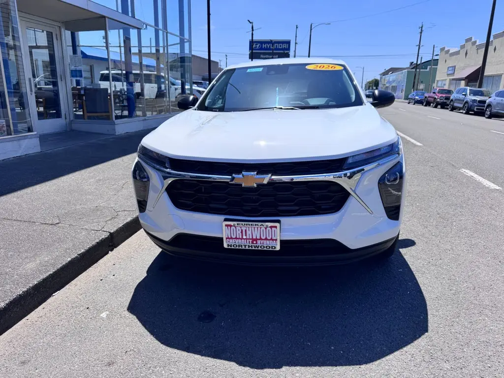 2026 Chevrolet Trax LS photo 3