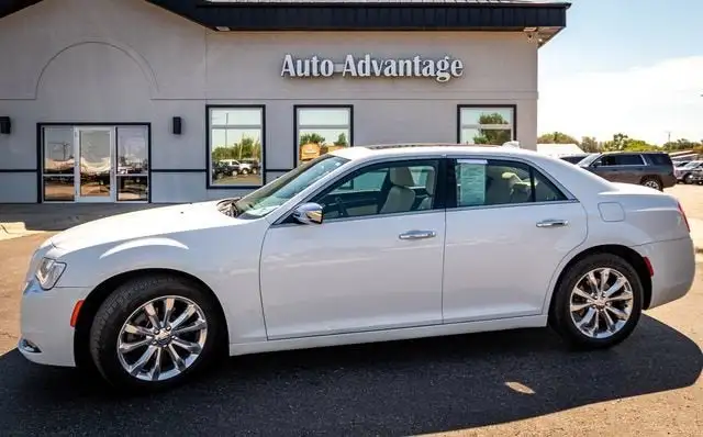 2017 Chrysler 300 C AWD's photo
