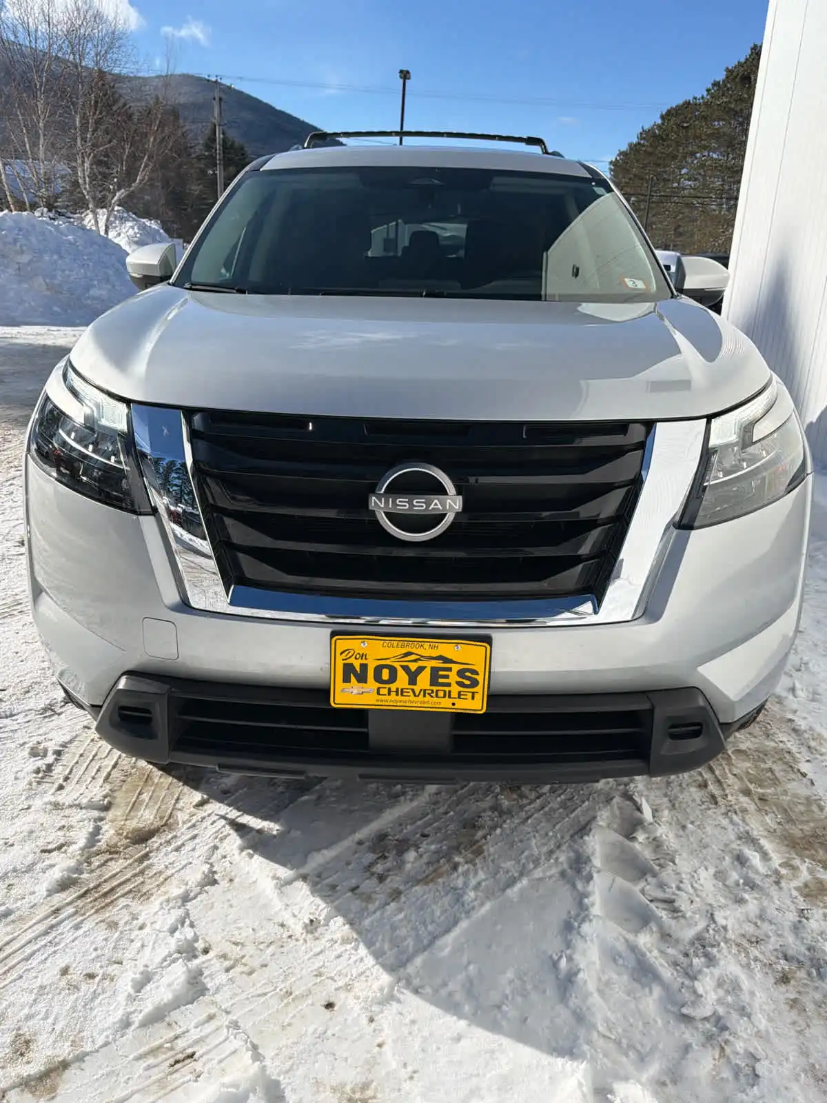 2023 Nissan Pathfinder SV 4WD's photo