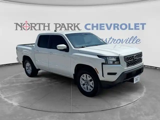 2022 Nissan Frontier SV Crew Cab 2WD SWB's photo