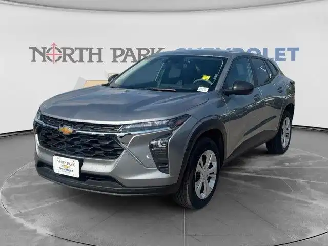 2024 Chevrolet Trax LS's photo