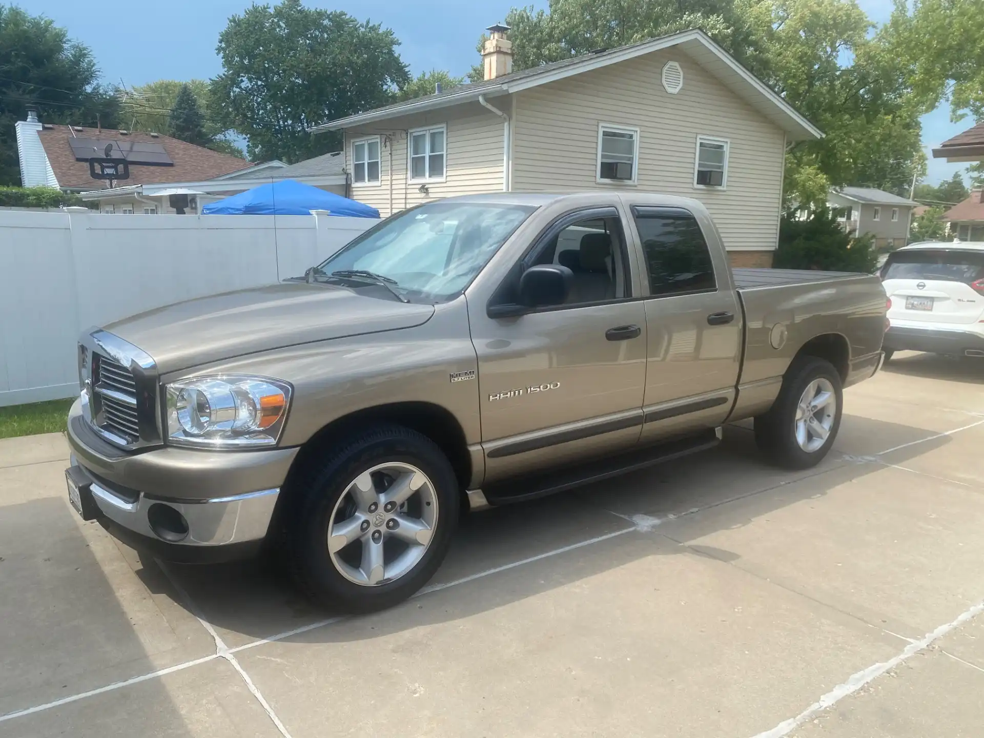 2007 Dodge Ram 1500 SLT Quad Cab SWB's photo