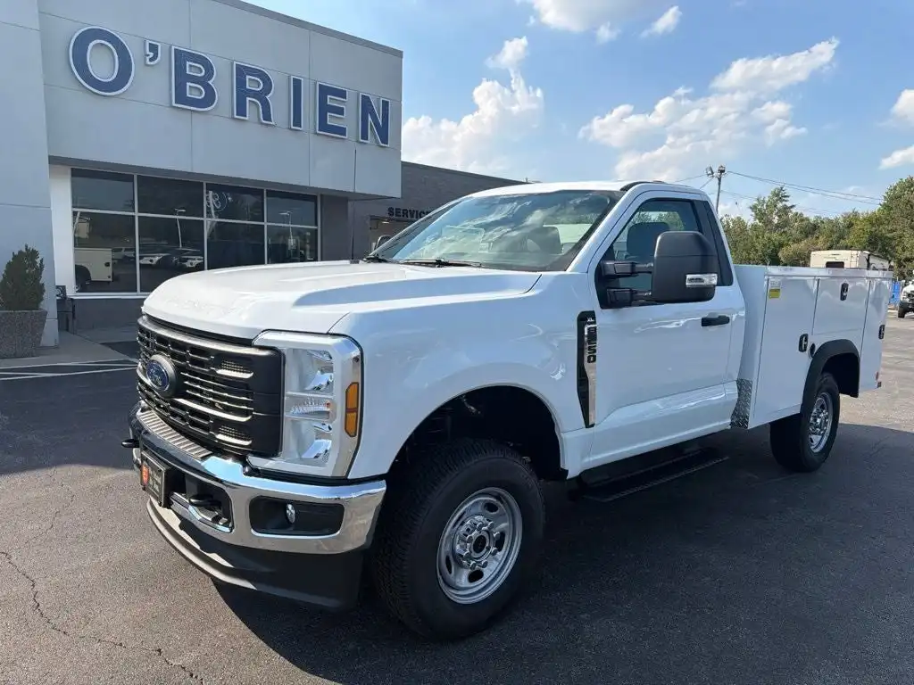 2026 Ford F-250 XL 4WD Regular Cab 8' Box's photo