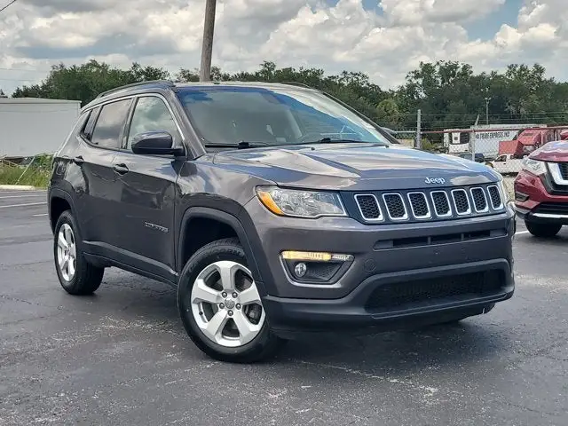 2019 Jeep Compass Latitude 4X4 photo 1