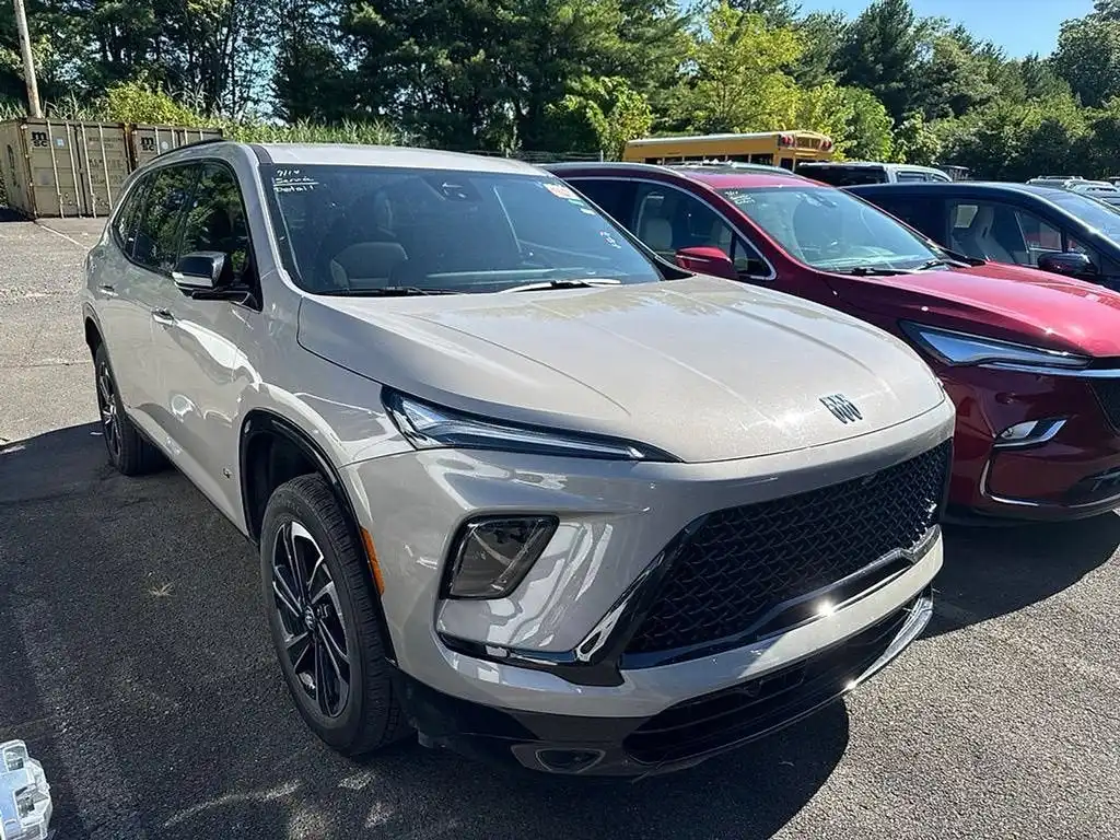 2026 Buick Enclave Sport Touring AWD's photo
