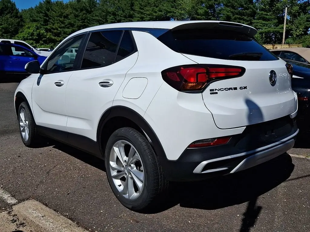 2023 Buick Encore GX Preferred AWD photo 5
