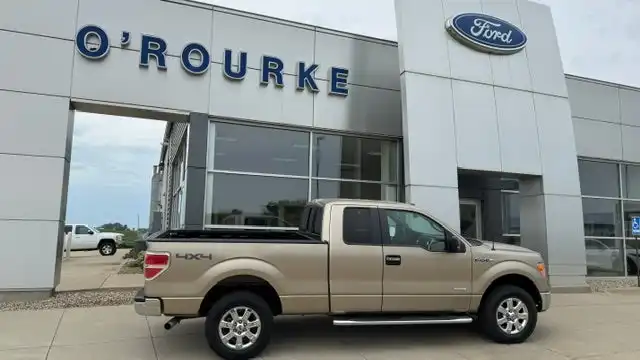 2013 Ford F-150 XLT 4WD SuperCab 145 in's photo