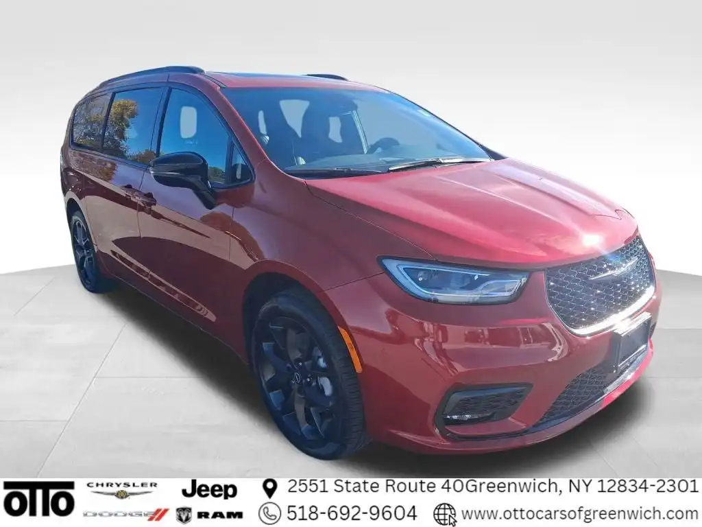 2026 Chrysler Pacifica Limited AWD's photo