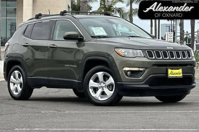 2017 Jeep Compass Latitude's photo