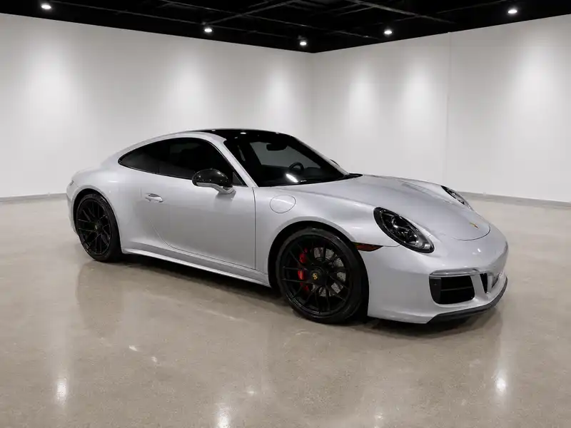 2019 Porsche 911 Carrera 4 GTS Coupe's photo