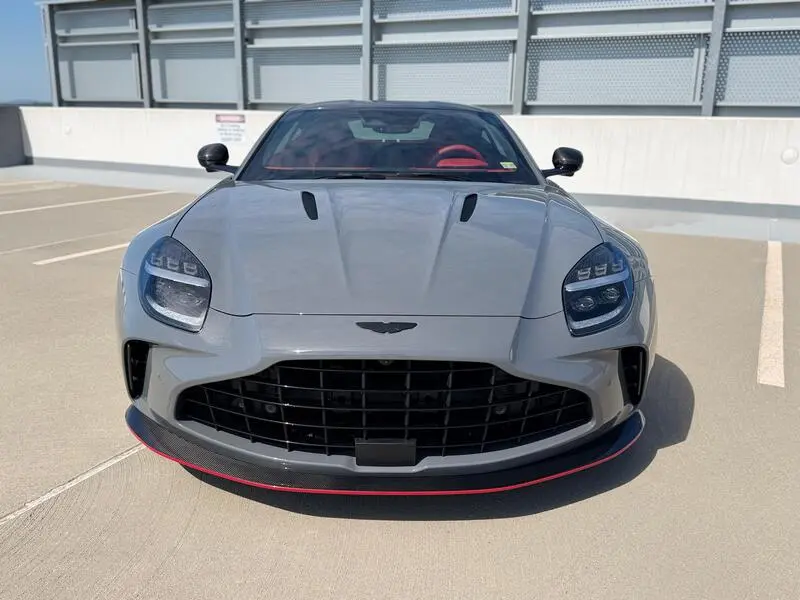 2025 Aston Martin Vantage 4.0 V8 Auto photo 3