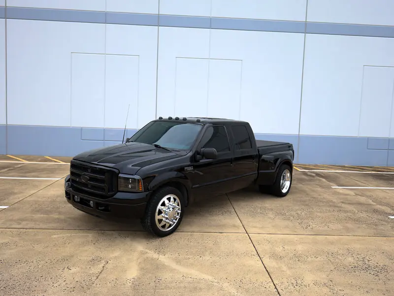 2003 Ford F-350 XLT Crew Cab SWB DRW photo 3