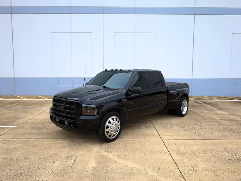 2003 Ford F-350 XLT Crew Cab SWB DRW photo 4