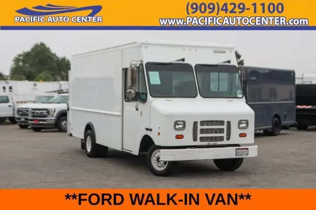 2013 Ford E-Series undefined photo 1