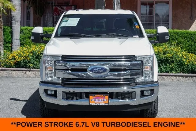 2017 Ford F-350 Lariat Crew Cab SRW 6-1/2' Box photo 3
