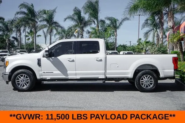 2017 Ford F-350 Lariat Crew Cab SRW 6-1/2' Box photo 5