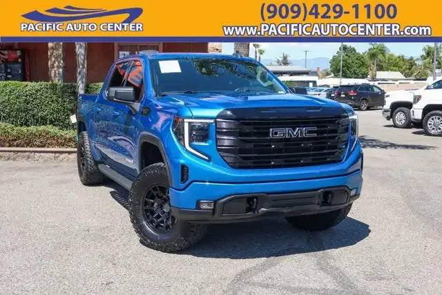 2022 GMC Sierra Elevation 4WD Crew Cab Standard Box's photo