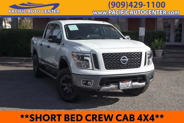 2018 Nissan Titan PRO-4X 4X4 Crew Cab's photo