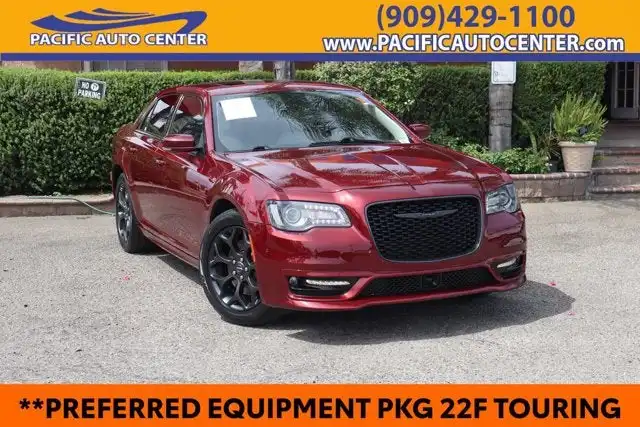 2023 Chrysler 300 Touring L AWD's photo