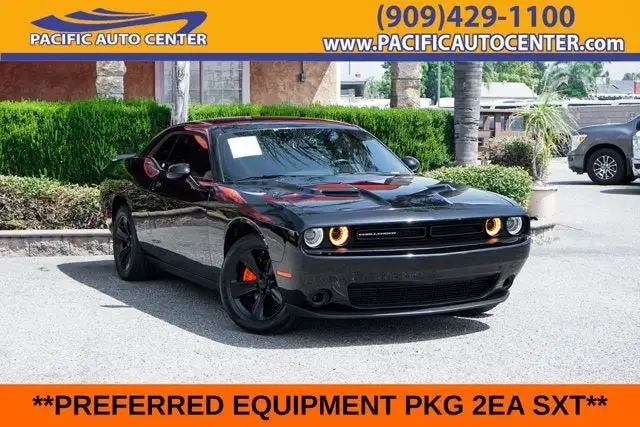 2023 Dodge Challenger SXT Auto's photo