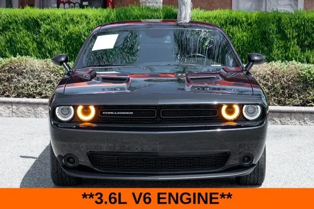 2023 Dodge Challenger SXT Auto photo 3