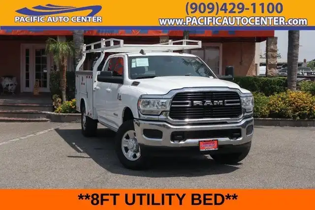 2021 RAM 3500 Big Horn 4X4 Crew Cab LWB's photo