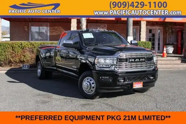2022 RAM 3500 Limited 4X4 Crew Cab LWB's photo