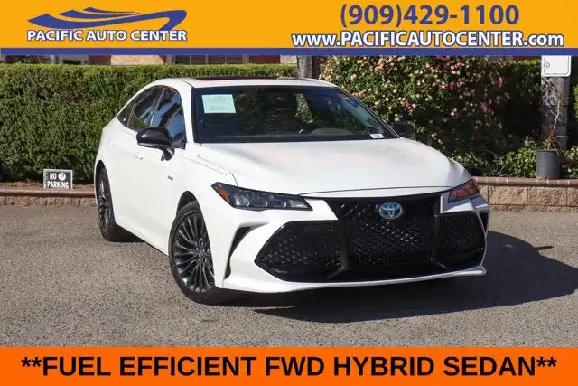 2020 Toyota Avalon XSE Hybrid's photo