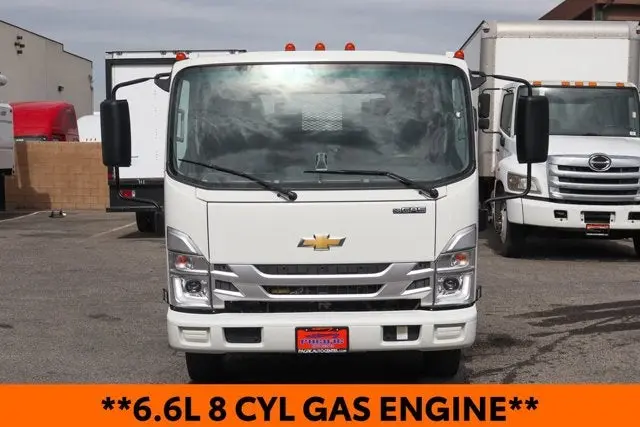 2024 Chevrolet Low Cab Forward 4500 Gas 150" WB Crew Cab photo 3