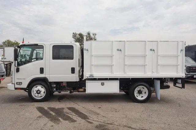 2024 Chevrolet Low Cab Forward 4500 Gas 150" WB Crew Cab photo 5