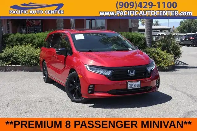 2023 Honda Odyssey SPORT's photo