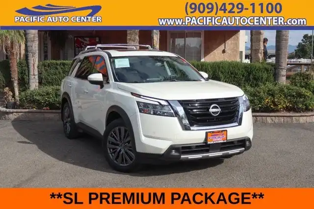 2022 Nissan Pathfinder SL 2WD's photo