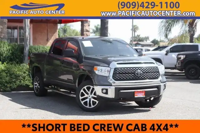 2018 Toyota Tundra SR5 5.7L 4WD Crew Max Short Bed's photo