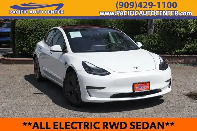 2023 Tesla Model 3 Base's photo