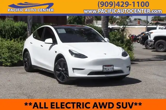2024 Tesla Model Y Long Range Rear Wheel Drive's photo