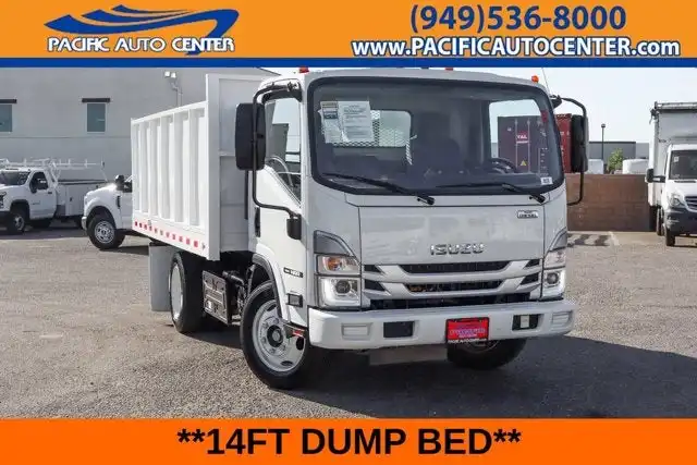 2022 Isuzu NRR's photo