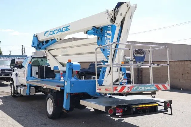 2019 Ford F-650 Base SD photo 5