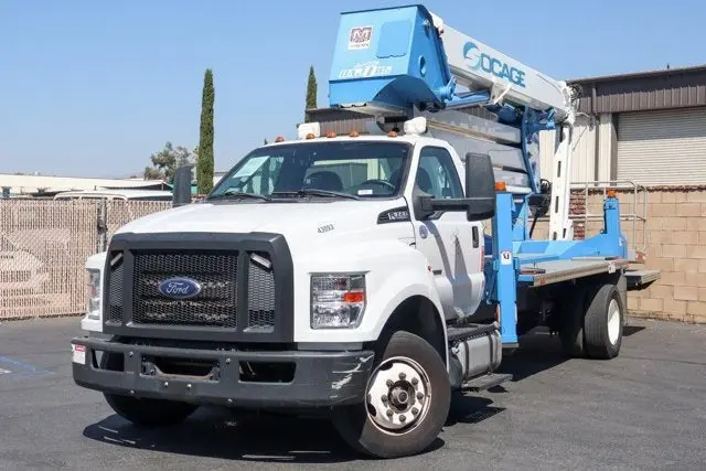 2019 Ford F-650 Base SD photo 3