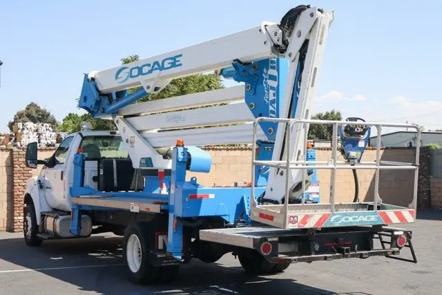 2019 Ford F-650 Base SD photo 5