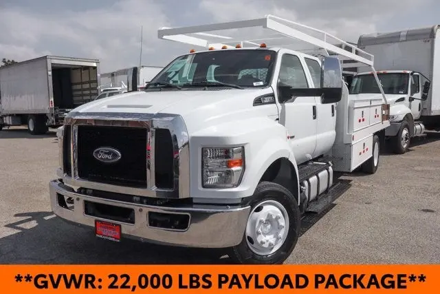 2018 Ford F-650 Base SD photo 4