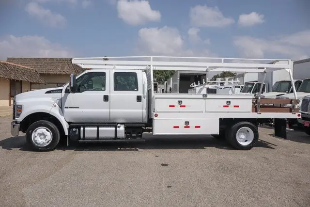 2018 Ford F-650 Base SD photo 5
