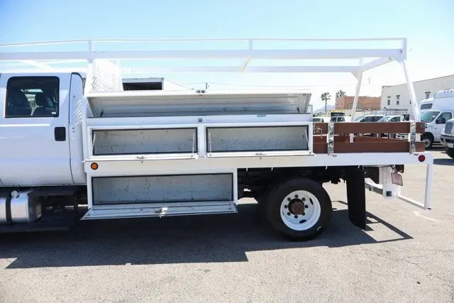 2017 Ford F-650 Base SD photo 5