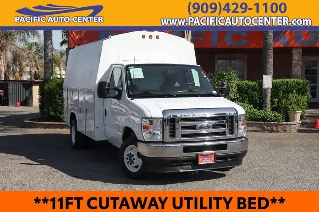 2024 Ford E-Series SRW E-350 Super Duty 138 in WB photo 1
