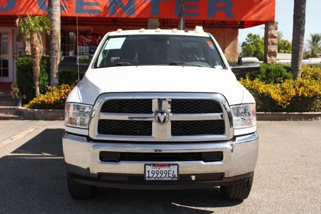 2014 RAM 3500 Tradesman Regular Cab SWB DRW photo 3