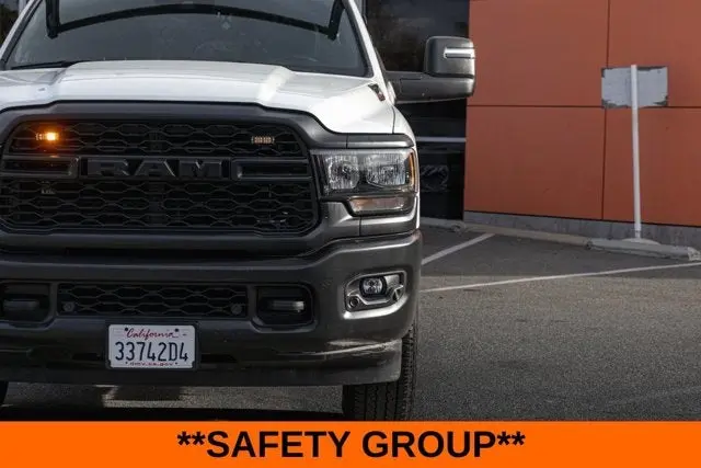 2024 RAM 3500 Tradesman 4X4 Crew Cab photo 5