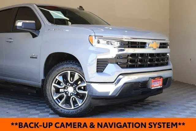 2024 Chevrolet Silverado 1500 LT Crew Cab Short Box photo 3